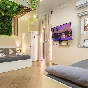 tropical-holiday-house.catania-hotels.net/