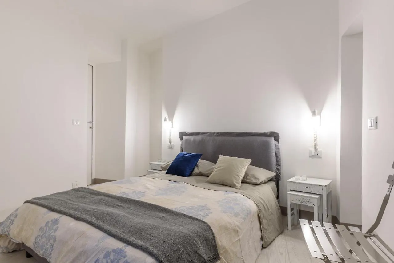 Suite Gharraf Palermo Old Town Apartment